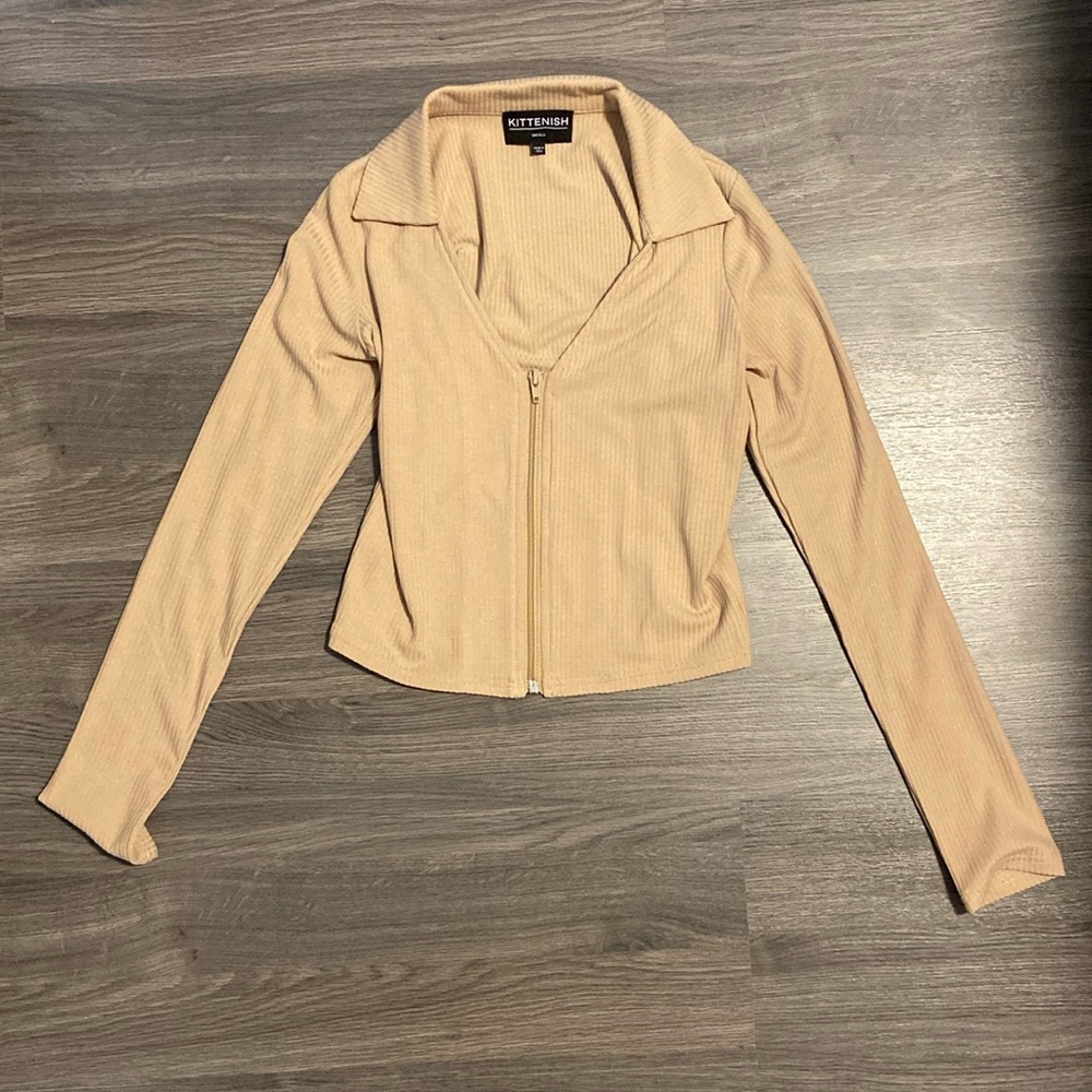 Kittenish - long sleeve front zip up - never worn